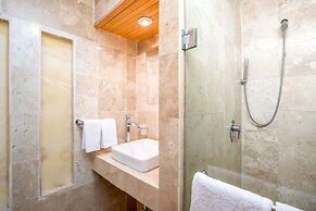 Condo Terra 13 by Kivoya