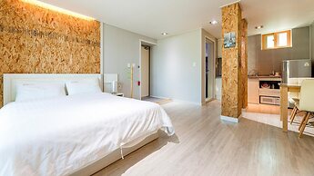 Goseong Sea&star Pension
