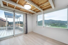 Yangyang Slowstay Pension