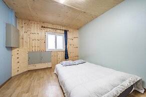 Goseong Jjun Camping Pension