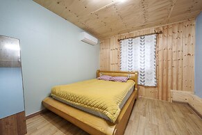 Goseong Jjun Camping Pension