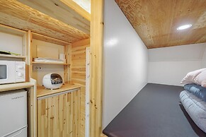 Goseong Jjun Camping Pension