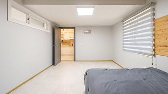 Namhae Jjhouse Pension