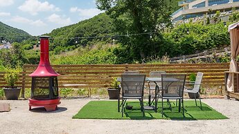 Namhae Jjhouse Pension