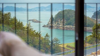 Namhae Palace1470 Pension