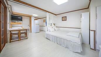 Namhae Baramundeok Pension