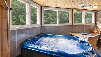 Gapyeong Pogny Kids Poolvilla