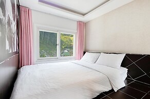 Gapyeong Pogny Kids Poolvilla