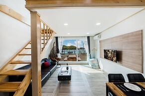 Yeosu Dolsanmaru Pension