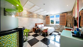 Yeosu King Pension Tel