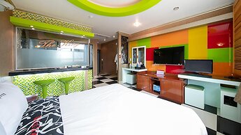 Yeosu King Pension Tel