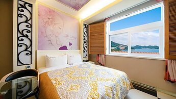 Yeosu King Pension Tel