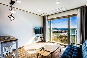 Seogwipo J Cube Pension