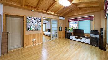 Samcheok Sol Beach Pension