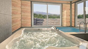 Sokcho Lasso Pool Villa Pension