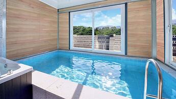 Sokcho Lasso Pool Villa Pension