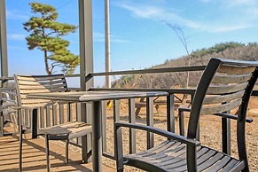 Gyeongju Hyu Plus Pension