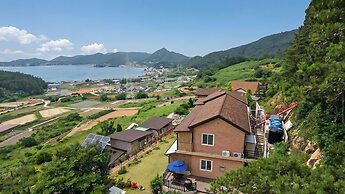 Yeosu Hwangto Pension