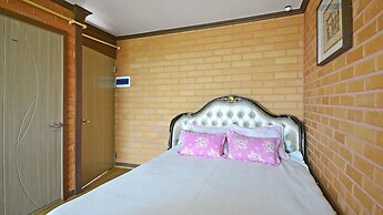 Yeosu Hwangto Pension