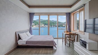 Yeosu Janggun Island Pension