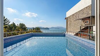 Yeosu Yegreena Spa Pension