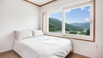 Gapyoeng New Cheongpyeong Pension
