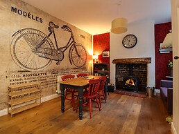 Castlewood Cottage