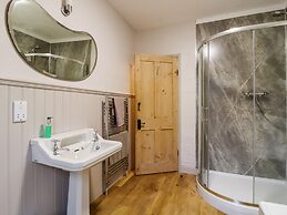 Castlewood Cottage