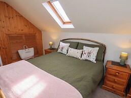Farm Yard Cottage