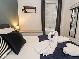 Sapphire Suite