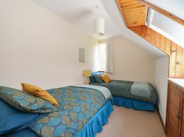 Upper Brackendale