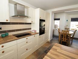 4 Anglesey Road