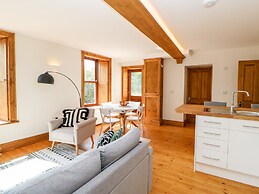 2 Chews Cottage