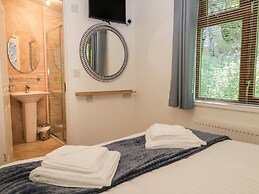 Broad Oak Lodge