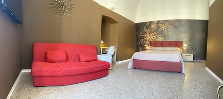 Central Rooms