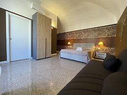 Central Rooms