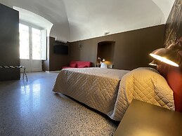 Central Rooms