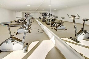 1 Bed Apartment Sleeps 4 With Pool