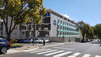 1 Bed Apartment Sleeps 4 With Pool