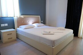 Privé City Hotel