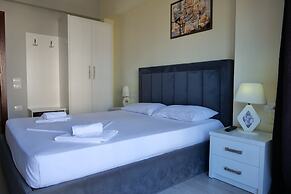 Privé City Hotel