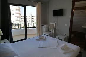 Privé City Hotel