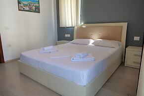 Privé City Hotel