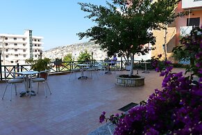 Privé City Hotel