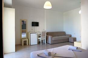 Privé City Hotel
