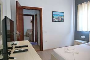 Privé City Hotel