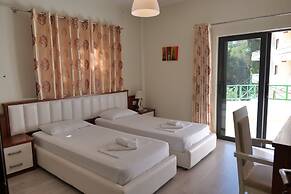 Privé City Hotel