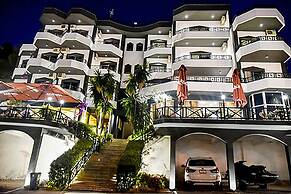 Privé City Hotel