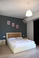 Privé City Hotel