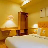 Bloom Hotel - Worli